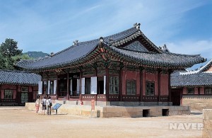 만춘전과 천추전