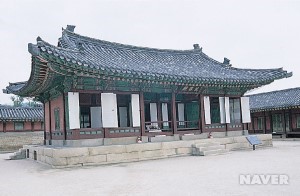 만춘전과 천추전