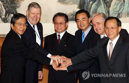 6자회담과 중국 - 2008년 8월 27일 중국 베이징 댜오위타이(釣魚臺)에서 열린 제1차 6자회담의 각국 수석대표단